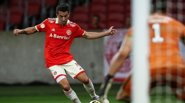 Carlos de Peña foi ventilado no Corinthians (Foto: Pedro H. Tesch/AGIF)