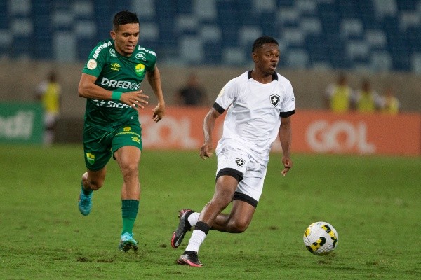 Foto:Gil Gomes/AGIF | Jeffinho pelo Botafogo