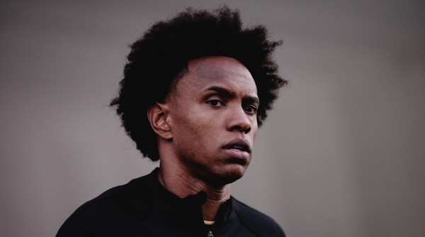 Willian deve aparecer entre os titulares (Foto: Ettore Chiereguini/AGIF)