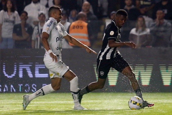 Foto: Flickr Oficial Botafogo FR/Vítor Silva     Jeffinho deu trabalho a Madson