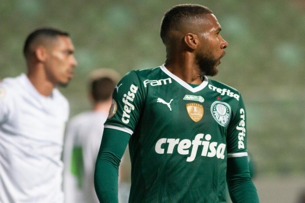 Foto: Fernando Moreno/AGIF – Apesar de participar de um dos gols, Wesley foi muito criticado