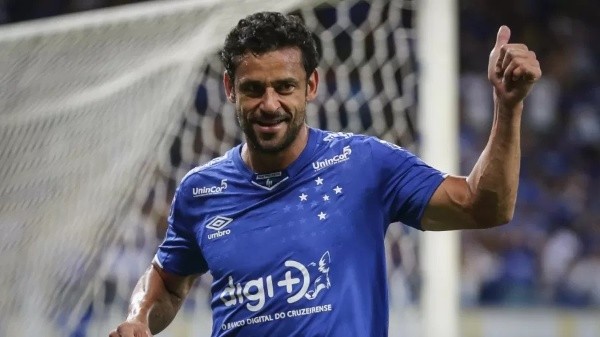  Thomás Santos/AGIF/ Fred comemorando gol pelo Cruzeiro. 