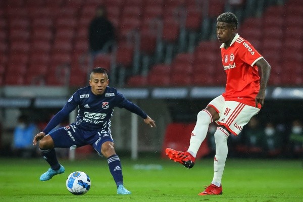 Foto: Pedro H. Tesch/AGIF – Shakhtar pediu volta imediata de Vitão, emprestado ao Inter