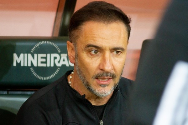 Foto: Fernando Moreno/AGIF – Vítor acredita que o Timão precisa de um atacante que atue pelas beiradas