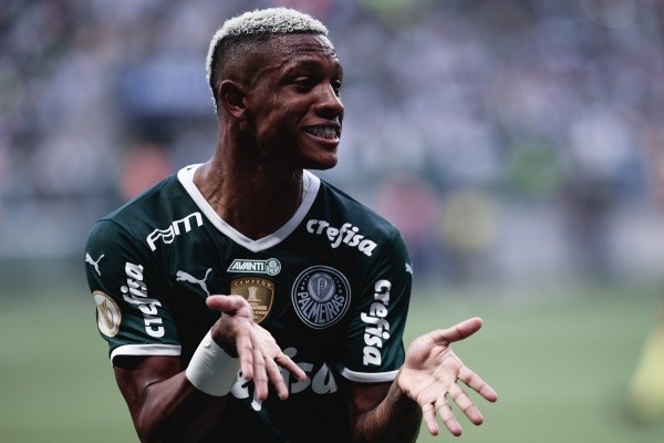Foto:Ettore Chiereguini/AGIF     Danilo puxa a fila das principais revelações no meio-campo do futebol brasileiro