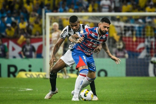 Kely Pereira/AGIF/ Felipe em campo com o Fortaleza. 
