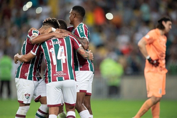 Jorge Rodrigues/AGIF/ Fluminense comemorando gol no Brasileirão.