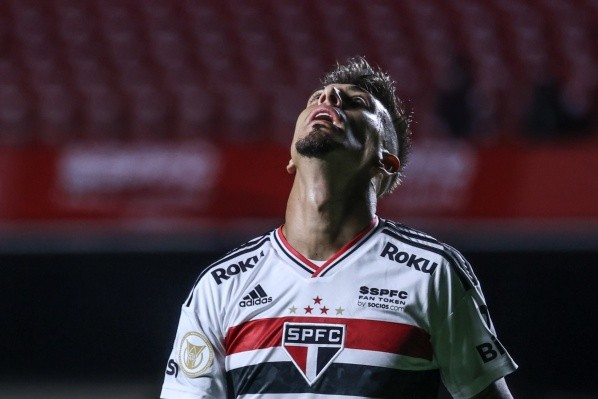 SP - Sao Paulo - 26/06/2022 - BRASILEIRO A 2022, SAO PAULO X JUVENTUDE - Rigoni jogador do Sao Paulo lamenta chance perdida durante partida contra o Juventude no estadio Morumbi pelo campeonato Brasileiro A 2022. Foto: Marcello Zambrana/AGIF