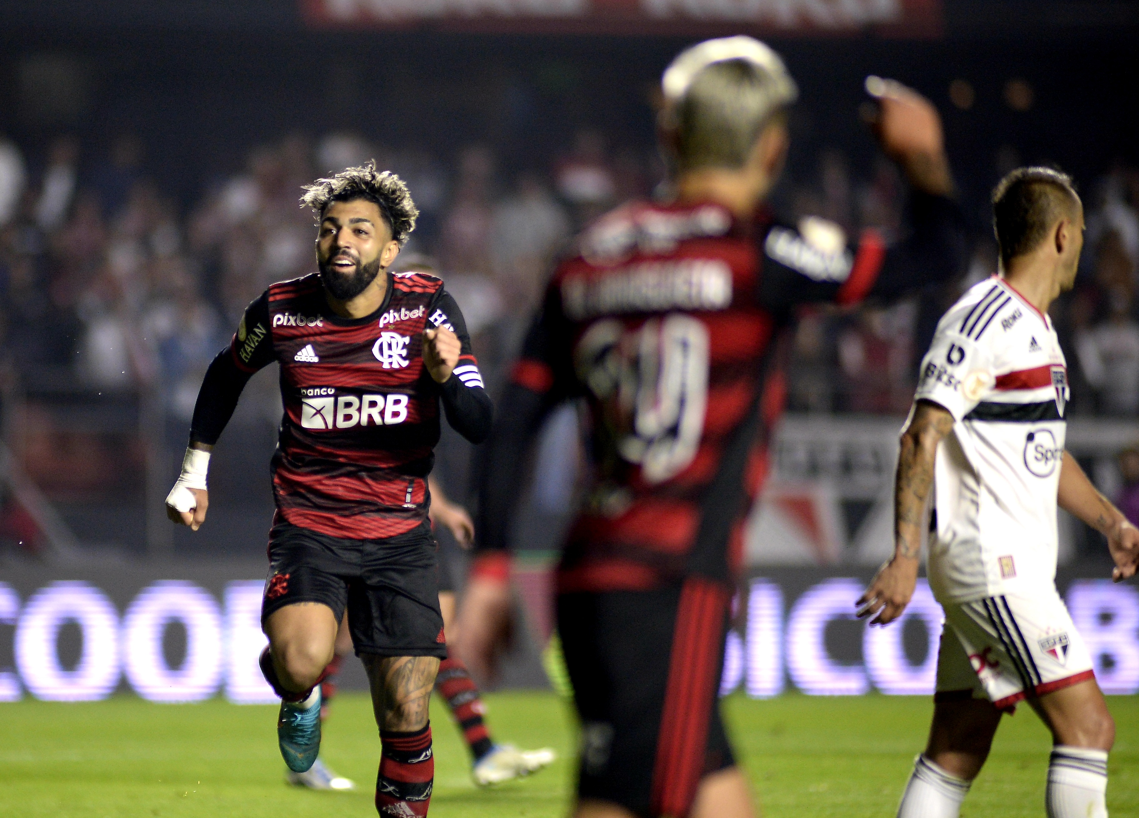 (Foto: Alan Morici/AGIF) Neto pede Gabigol na Seleção