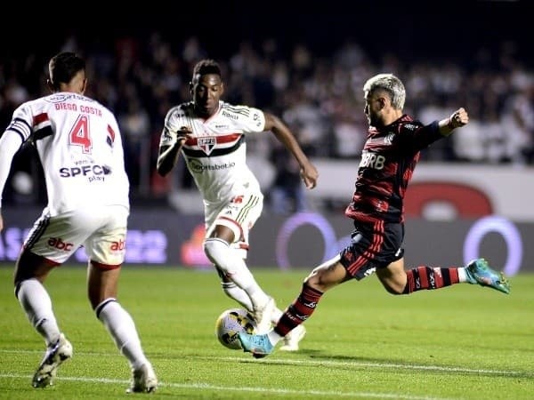 Alan Morici/AGIF/ São Paulo x Flamengo no Morumbi.