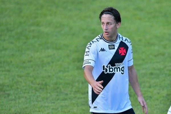 Foto: Thiago Ribeiro/AGIF – Paraguaio tem vínculo vigente no Vasco até o fim de 2025