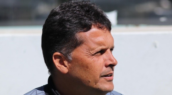 Claudinei no comando do Sport (Foto: Joao Vitor Rezende Borba/AGIF) Claudinei no comando do Sport (Foto: Joao Vitor Rezende Borba/AGIF)