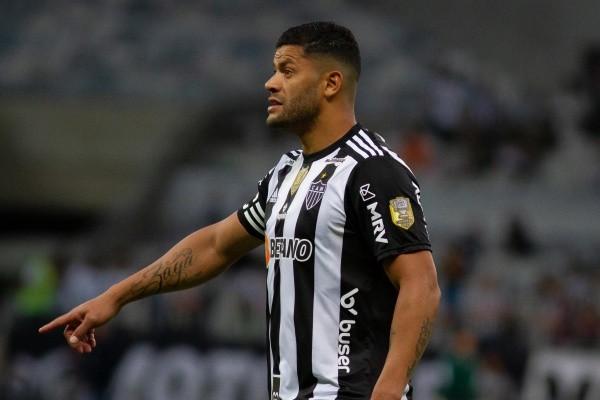 Fernando Moreno/AGIF/ Hulk em campo contra o Goiás. 