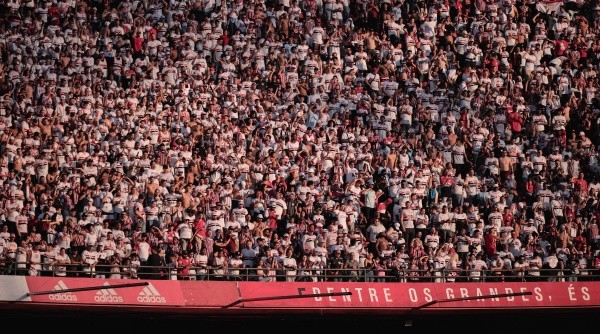 SP - Sao Paulo - 14/08/2022 - BRASILEIRO A 2022, SAO PAULO X BRAGANTINO - Torcida do Sao Paulo durante partida contra Bragantino no estadio Morumbi pelo campeonato Brasileiro A 2022. Foto: Ettore Chiereguini/AGIF