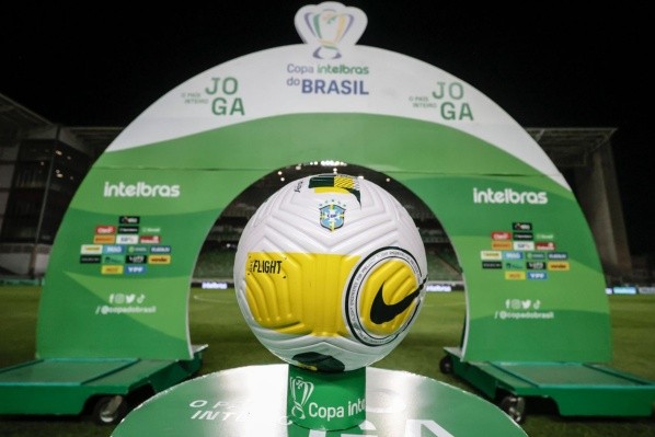 Staff Images CBF/ Bola da Copa do Brasil. 