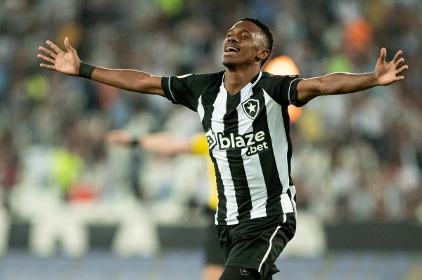 Foto:Jorge Rodrigues/AGIF | Jeffinho é alvo do Athletico