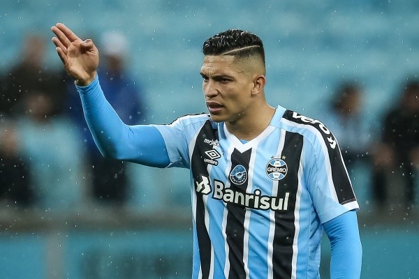 Foto: Pedro H. Tesch/AGIF – Rodrigo Ferreira é titular do Grêmio sob o comando de Roger na Série B