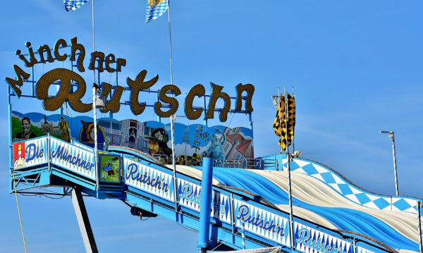 Atração em parque de diversões precisou ser interditada (Pixabay/Ralphs_Fotos)