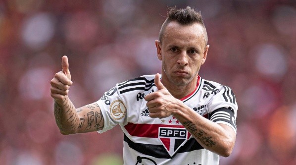 RJ - Rio de Janeiro - 17/04/2022 - BRASILEIRO A 2022, FLAMENGO X SAO PAULO - Rafinha jogador do Sao Paulo durante partida contra o Flamengo no estadio Maracana pelo campeonato Brasileiro A 2022. Foto: Jorge Rodrigues/AGIF