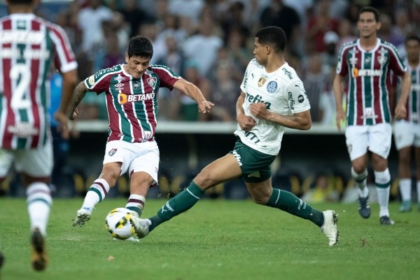 Jorge Rodrigues/AGIF/ Fluminense em campo contra o Palmeiras.