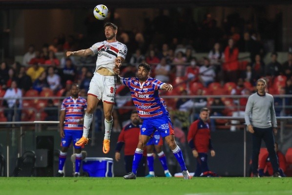Marcello Zambrana/AGIF/ São Paulo em campo contra o Fortaleza. 