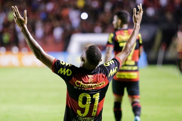 Agif/Rafael Vieira – Gustavo Coutinho marcou gol e dedicou a esposa