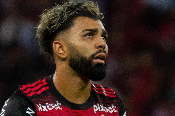 Foto: Fernando Moreno/AGIF – Gabigol vem sendo ofuscado por Pedro no Flamengo, principalmente por perda de gols feitos