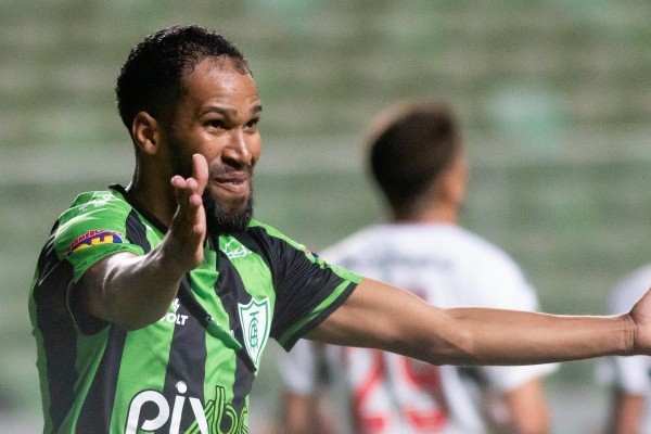 MG - Belo Horizonte - 18/08/2022 - COPA DO BRASIL 2022 AMERICA X SAO PAULO -Everaldo  jogador do Sao Paulo comemora seu gol durante partida contra o America-MG no estadio Independencia pelo campeonato Copa do Brasil 2022. Foto: Fernando Moreno/AGIF
