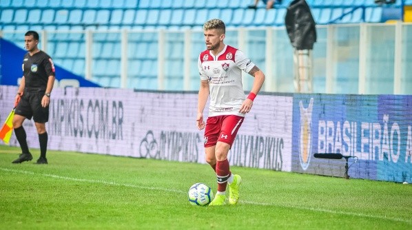 Caio Henrique se tornou lateral-esquerdo no Fluminense (Foto: Pierre Rosa/AGIF) Caio Henrique se tornou lateral-esquerdo no Fluminense (Foto: Pierre Rosa/AGIF)