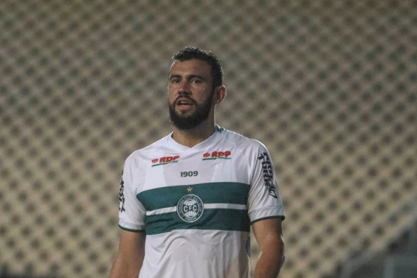 MA - Sao Luis - 16/07/2021 - BRASILEIRO B 2021, SAMPAIO CORREA X CORITIBA - Luciano Castan jogador do Coritiba durante partida contra o Sampaio Correa no estadio Castelao pelo campeonato Brasileiro B 2021. Foto: Ronald Felipe/AGIF MA - Sao Luis - 16/07/2021 - BRASILEIRO B 2021, SAMPAIO CORREA X CORITIBA - Luciano Castan jogador do Coritiba durante partida contra o Sampaio Correa no estadio Castelao pelo campeonato Brasileiro B 2021. Foto: Ronald Felipe/AGIF