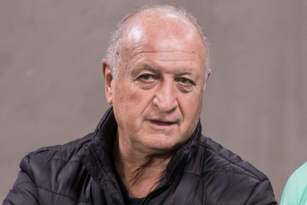 PR - Curitiba - 21/08/2022 - BRASILEIRO A 2022, ATHLETICO PR X AMERICA MG - Luiz Felipe Scolari tecnico do Athletico-PR durante partida contra o America-MG no estadio Arena da Baixada pelo campeonato Brasileiro A 2022. Foto: Robson Mafra/AGIF