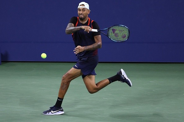 Finalista em Wimbledon, Kyrgios vem mostrando evolução nos últimos torneios.     Créditos: Jamie Squire/Getty Images