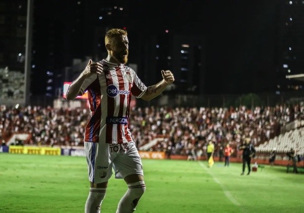 Tiago Caldas/CNC/ Souza comemorando gol pelo Náutico. 