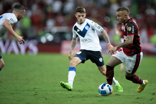 Jorge Rodrigues/AGIF/ Flamego em campo contra o Vélez, pela semifinal da Libertadores. 