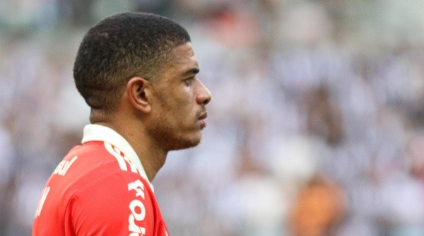 MG - Belo Horizonte - 10/04/2022 - BRASILEIRO A 2022 ATLETICO -MG X INTERNACIONAL - Taison jogador do Internacional durante partida contra o Atletico-MG no estadio Mineirao pelo campeonato Brasileiro A 2022. Foto: Fernando Moreno/AGIF