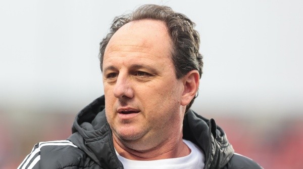 Ceni indicou a contratação de André Anderson (Foto: Marcello Zambrana/AGIF) Ceni indicou a contratação de André Anderson (Foto: Marcello Zambrana/AGIF)