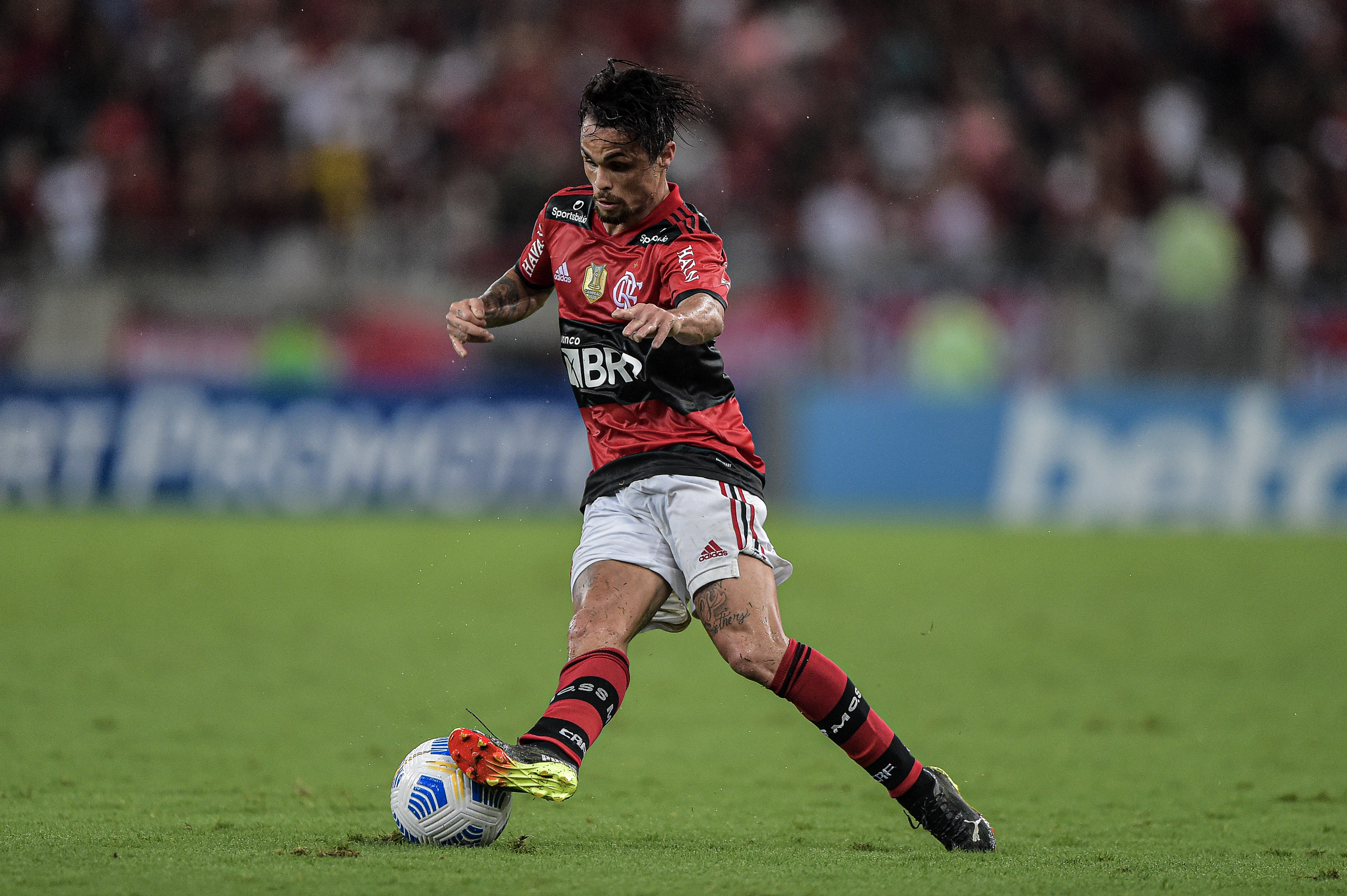 Foto: Thiago Ribeiro/AGIF – Flamengo e mais dois times monitoram a situação de Michael