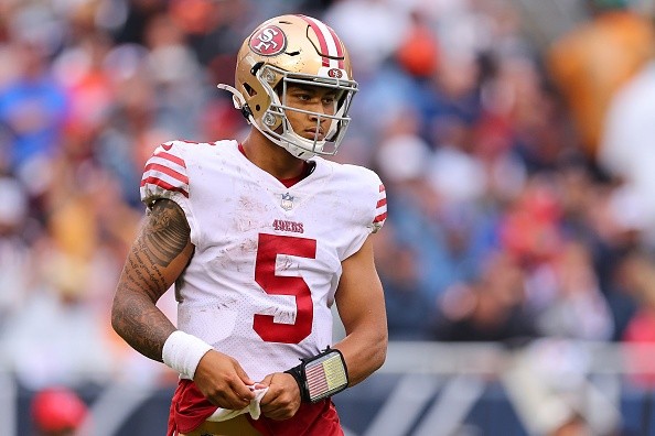 Aos 22 anos, Trey Lance vive grande expectativa nos 49ers.     Créditos: Michael Reaves/Getty Images