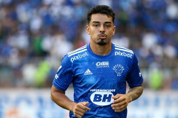 Matheus Bidu não deve ficar no Cruzeiro (Foto: Fernando Moreno/AGIF)