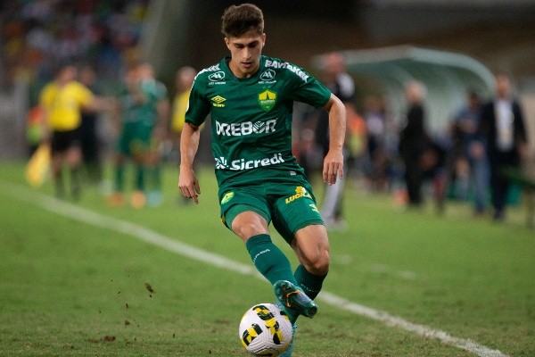 MT - Cuiaba - 21/07/2022 - BRASILEIRO A 2022, CUIABA X ATLETICO-MG - Gabriel Pirani jogador do Cuiaba durante partida contra o Atletico-MG no estadio Arena Pantanal pelo campeonato Brasileiro A 2022. Foto: Gil Gomes/AGIF
