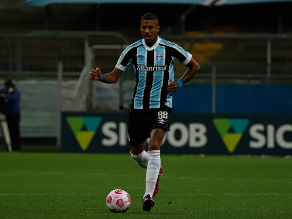 Foto: Maxi Franzoi/AGIF – Jean Pyerre pode voltar ao Grêmio