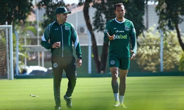 Foto: Rosiron Rodrigues/Goiás E.C/ Jair Ventura nos treinos do Goiás. Foto: Rosiron Rodrigues/Goiás E.C/ Jair Ventura nos treinos do Goiás.