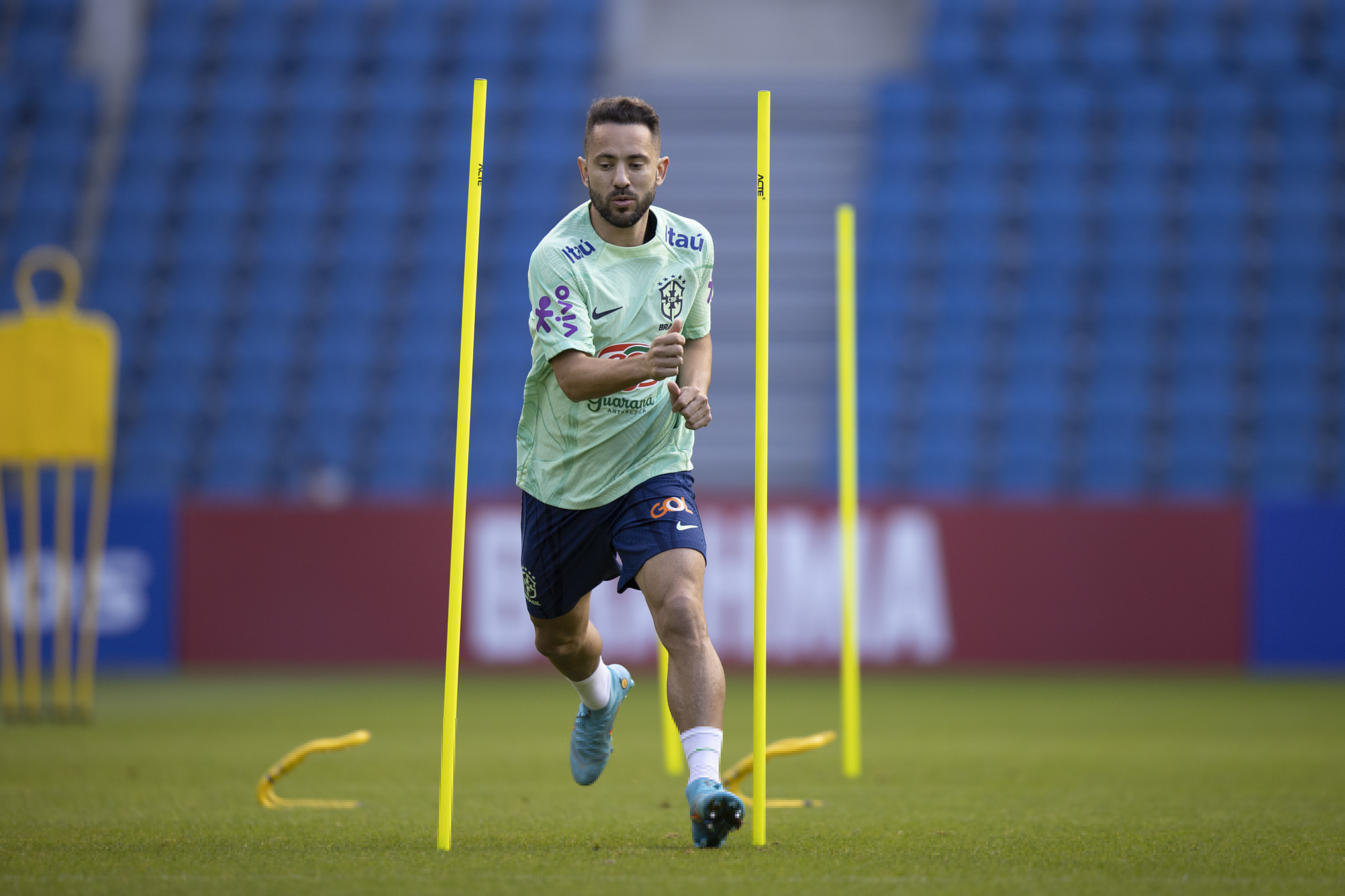 Lucas Figueiredo Lucas Figueiredo