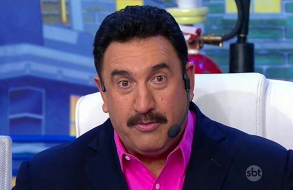 Foto: Reprodução/SBT – Ratinho criticou Benja ao vivo sobre não destaque ao Athletico às vésperas de final da Libertadores