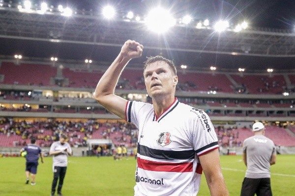 Foto:Rafael Vieira/AGIF – Zagueiro Alemão que renovou para 2023