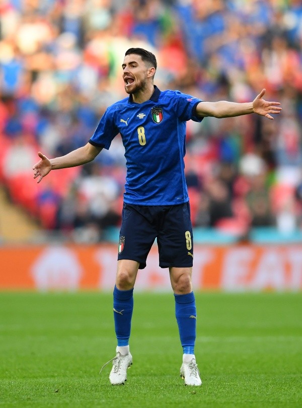 Jorginho em ação pels Itália na Eurocopa, em 2021 – Foto: Claudio Villa/Getty Images