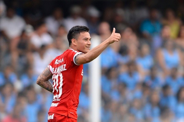 Foto: Mauro Horita/AGIF – Charles Aránguiz foi sondado pelo Palmeiras nas últimas semanas