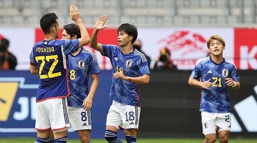 Foto: Christof Koepsel/Getty Images - Japão venceu os Estados Unidos, em amistoso