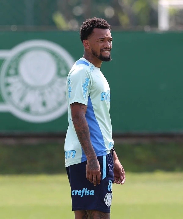 Foto: Cesar Greco / Ag Palmeiras/ Jaílson em treino do Palmeiras. 