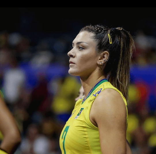 Rosamaria não atuou contra a República Tcheca.     Reprodução/Instagram oficial de Rosamaria